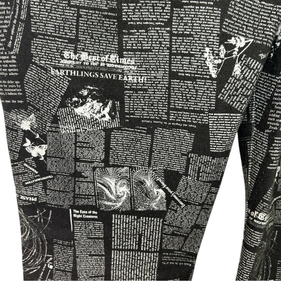 Reformation, High-Rise Bootcut Jean ‘Peyton' Zine Newspaper Print, Black Size 26 - Picture 12 of 17